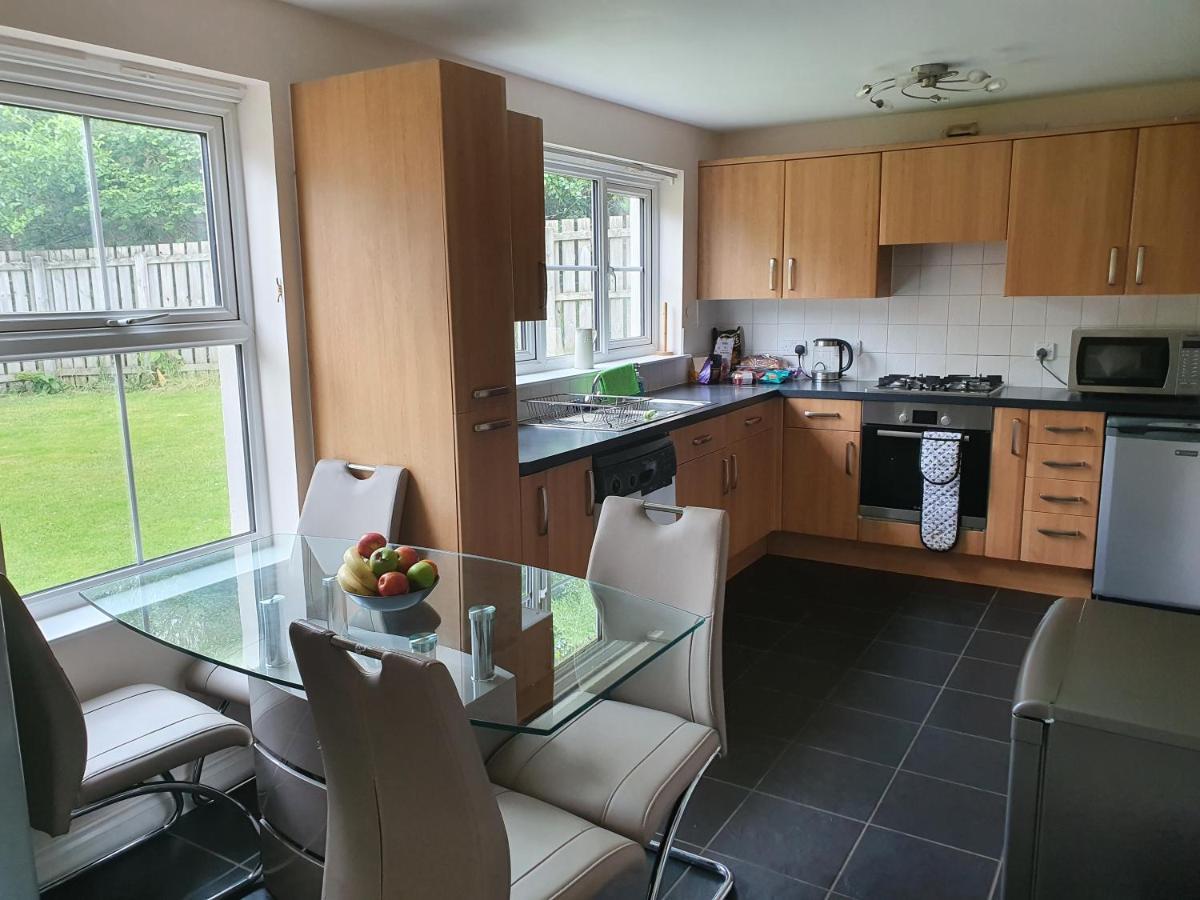 Delux Spacious Villa Inverness Bagian luar foto